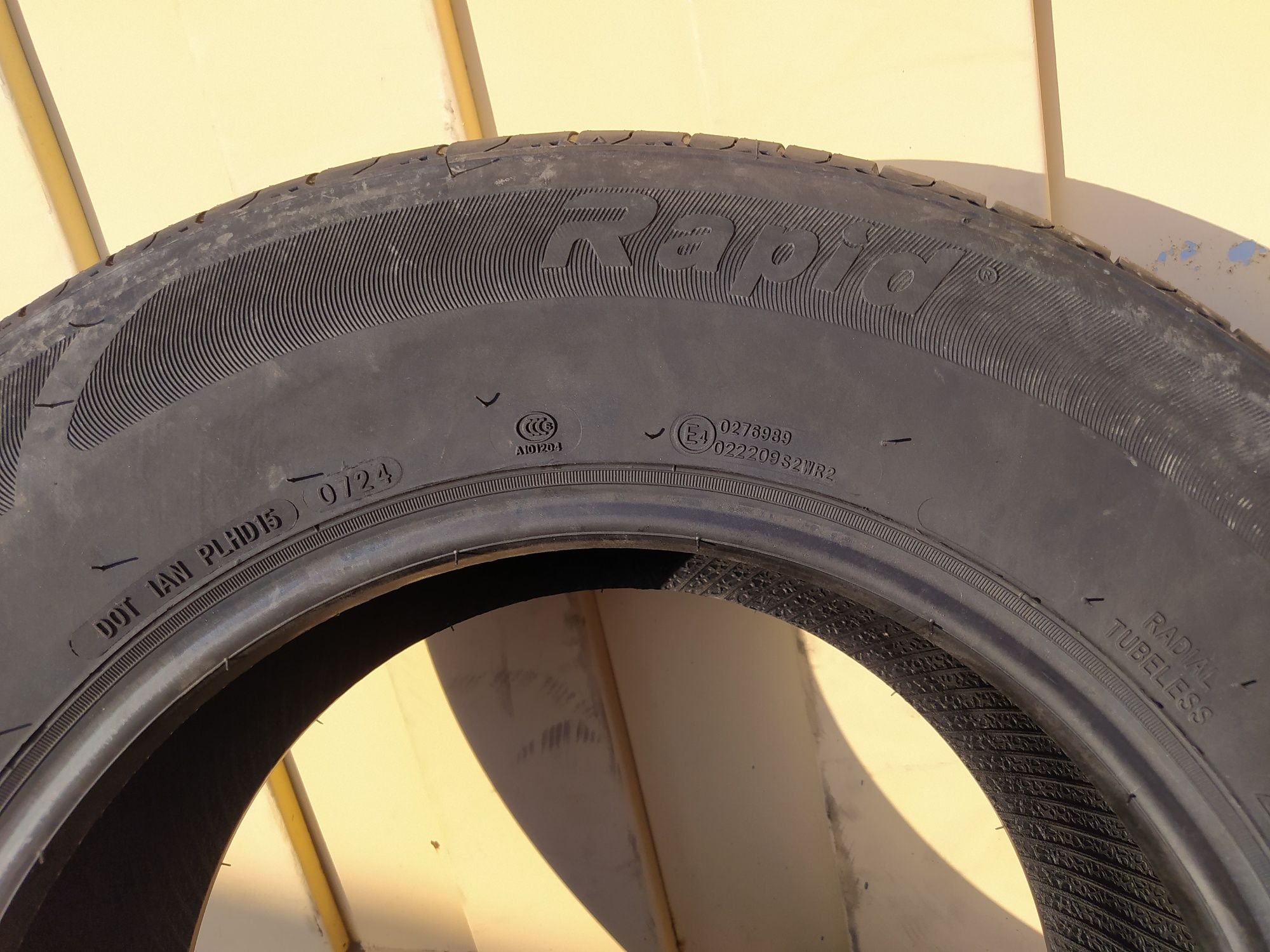 Rapid 215/70R15 P309 98H