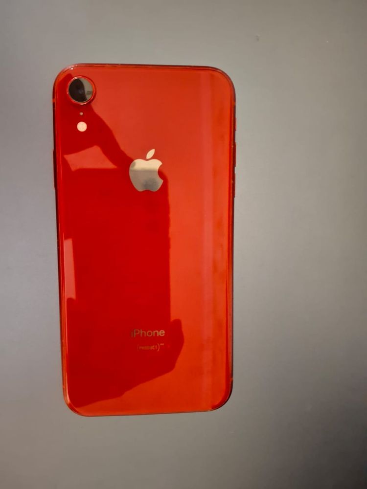 iPhone XR 128GB RED