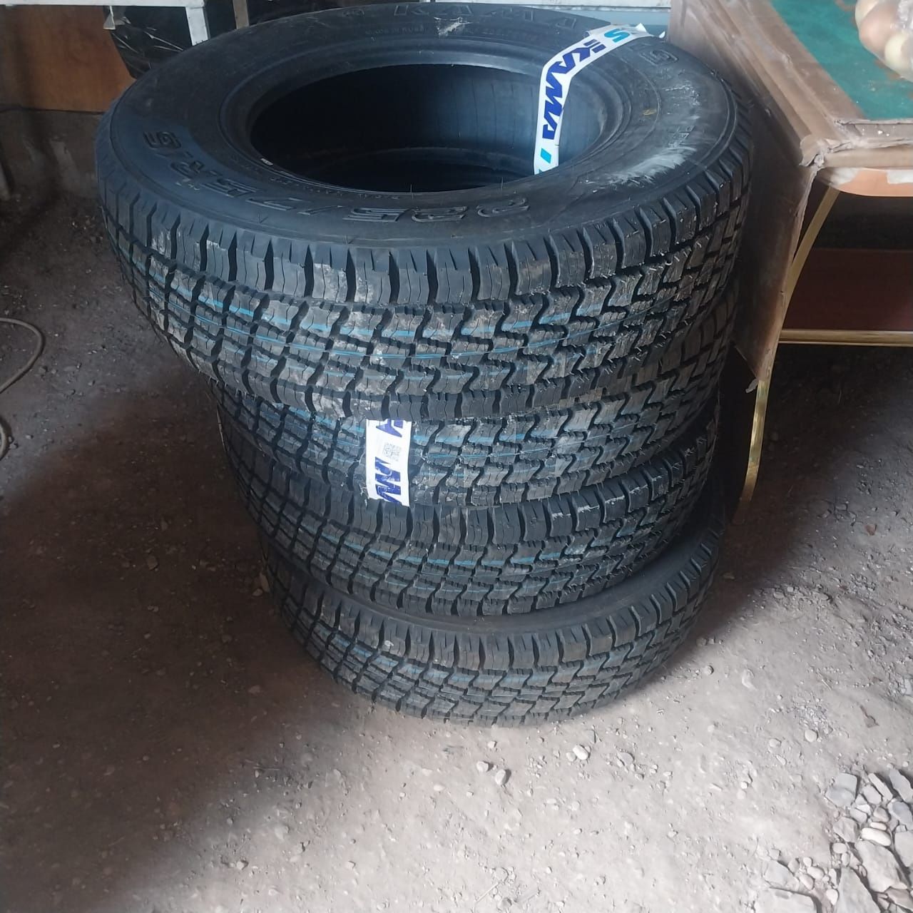 Продаётся шины новый