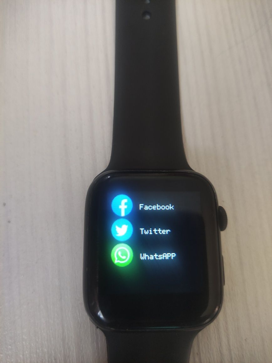 Продам  смарт часы- Smart watch