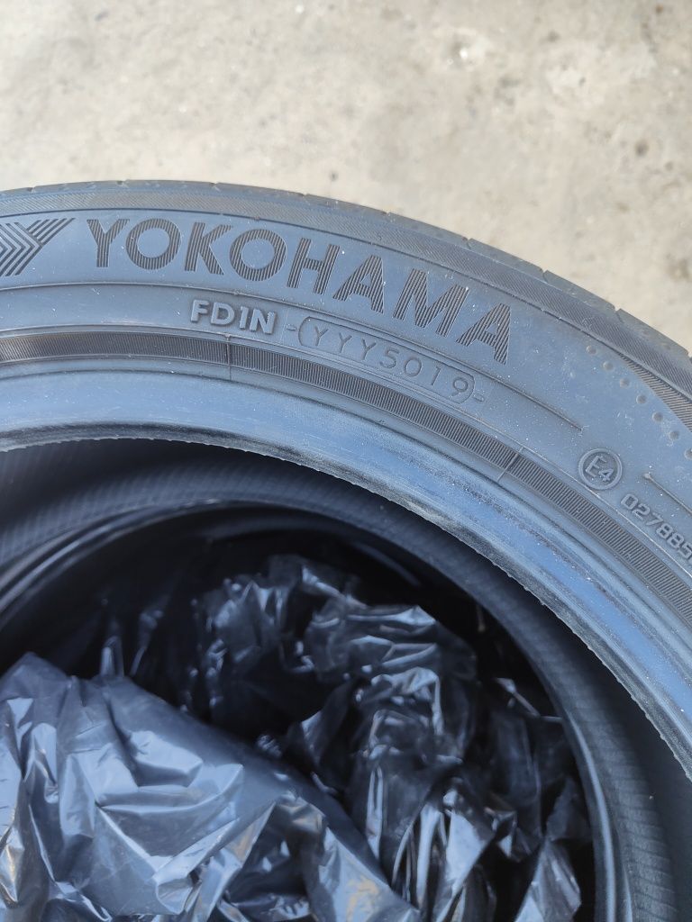 Продам 3 штуки Шина в отличном состоянии. Привозные. Летние 225/50/R18