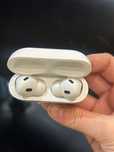 Продам AIRPODS. Оригинал.