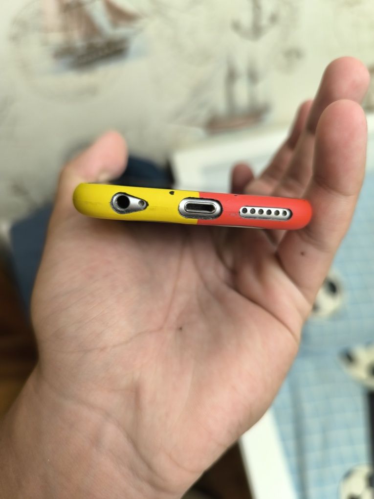 Продаю Iphone 6 на запчасти