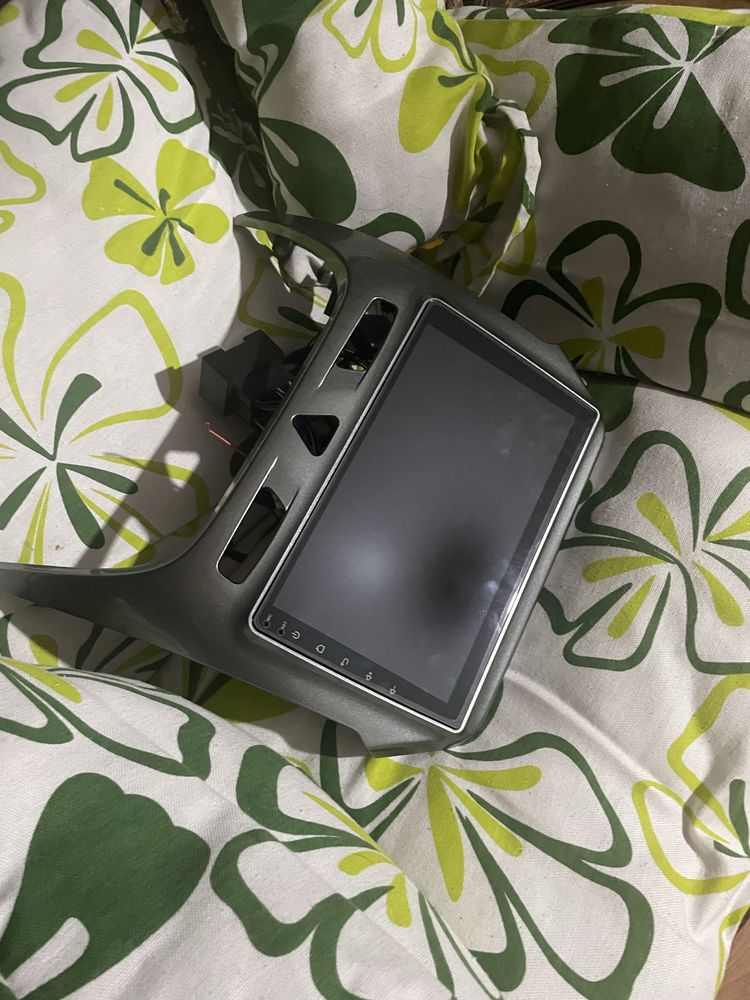 Продам дисплей для авто  android