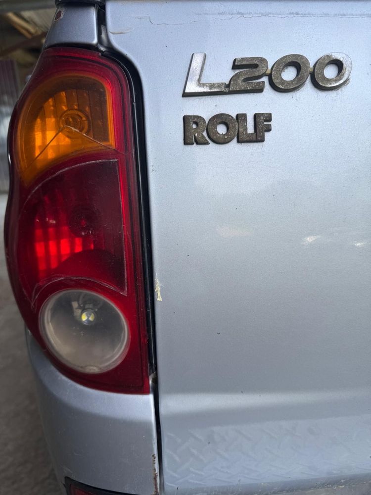 Mitsubishi L200 задние фары