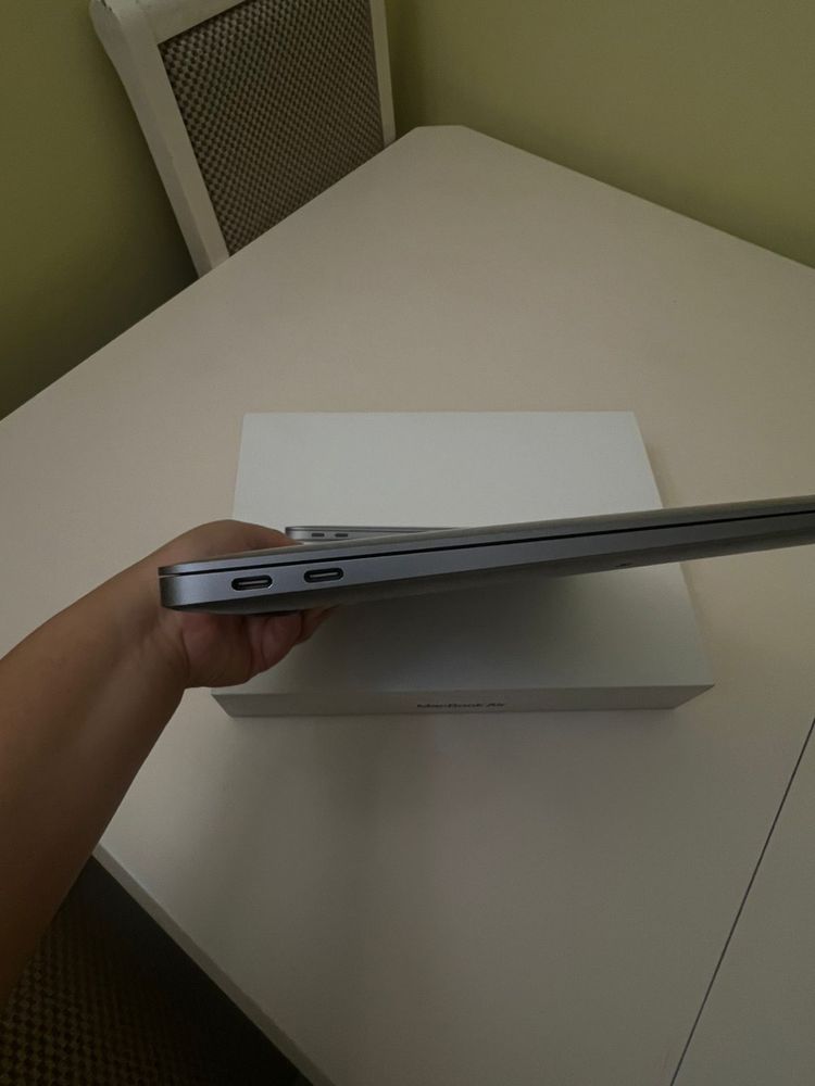 MacBook air 2020 M1 512 ГБ