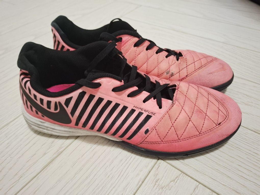 Футзалки lunar gato nike pink