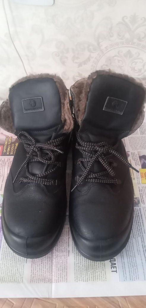 Продам рабочие ботинки летние и зимние