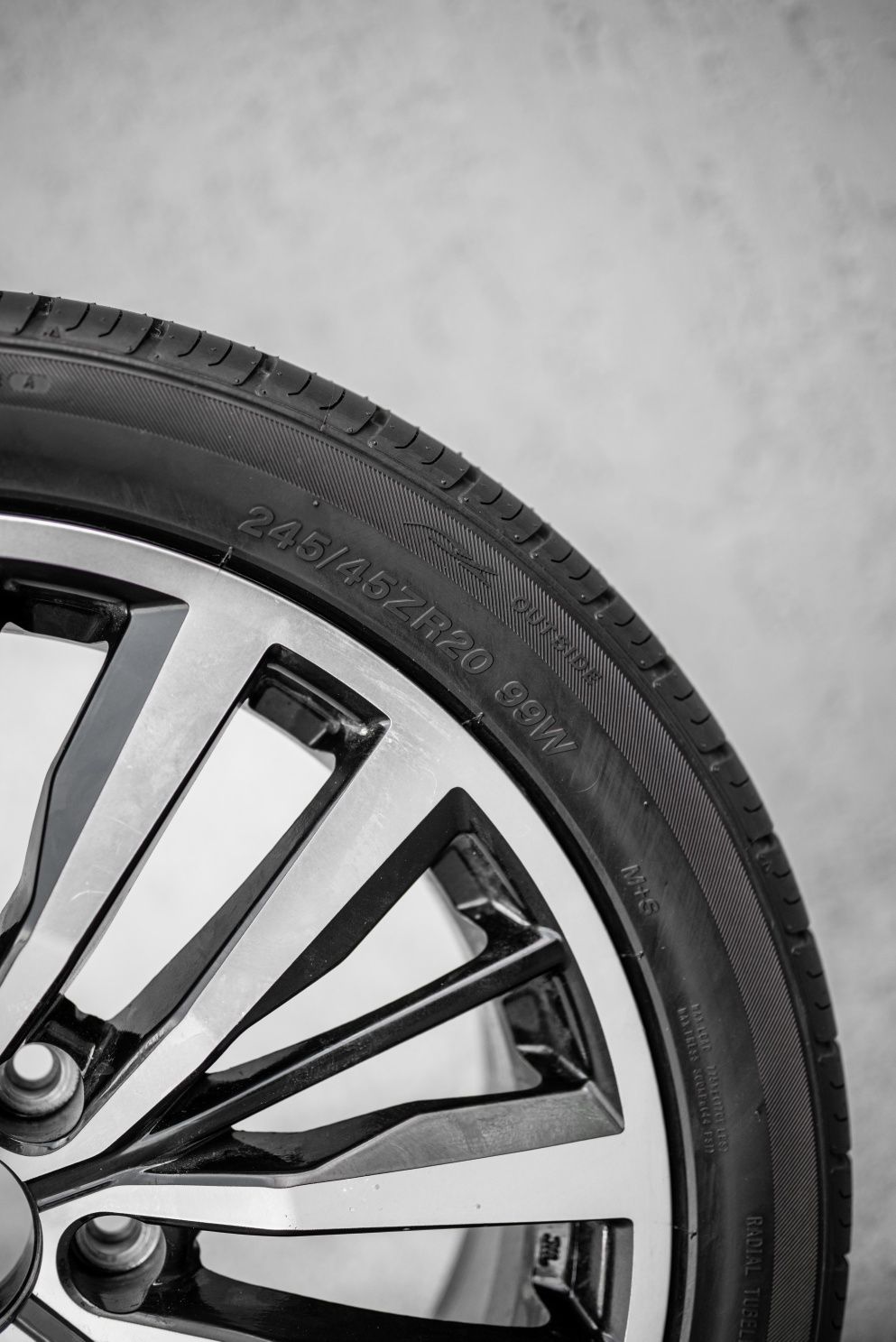 Rapid 225/45R18 P609 95W
