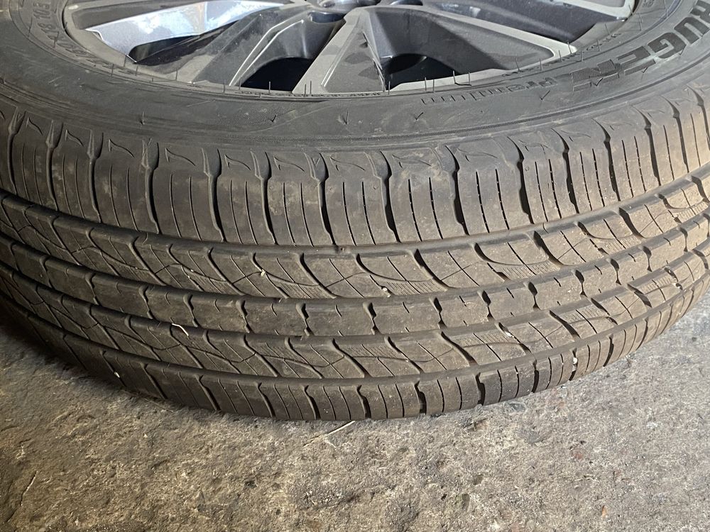 Продам резину с дисками, 3 колеса, состояние новое