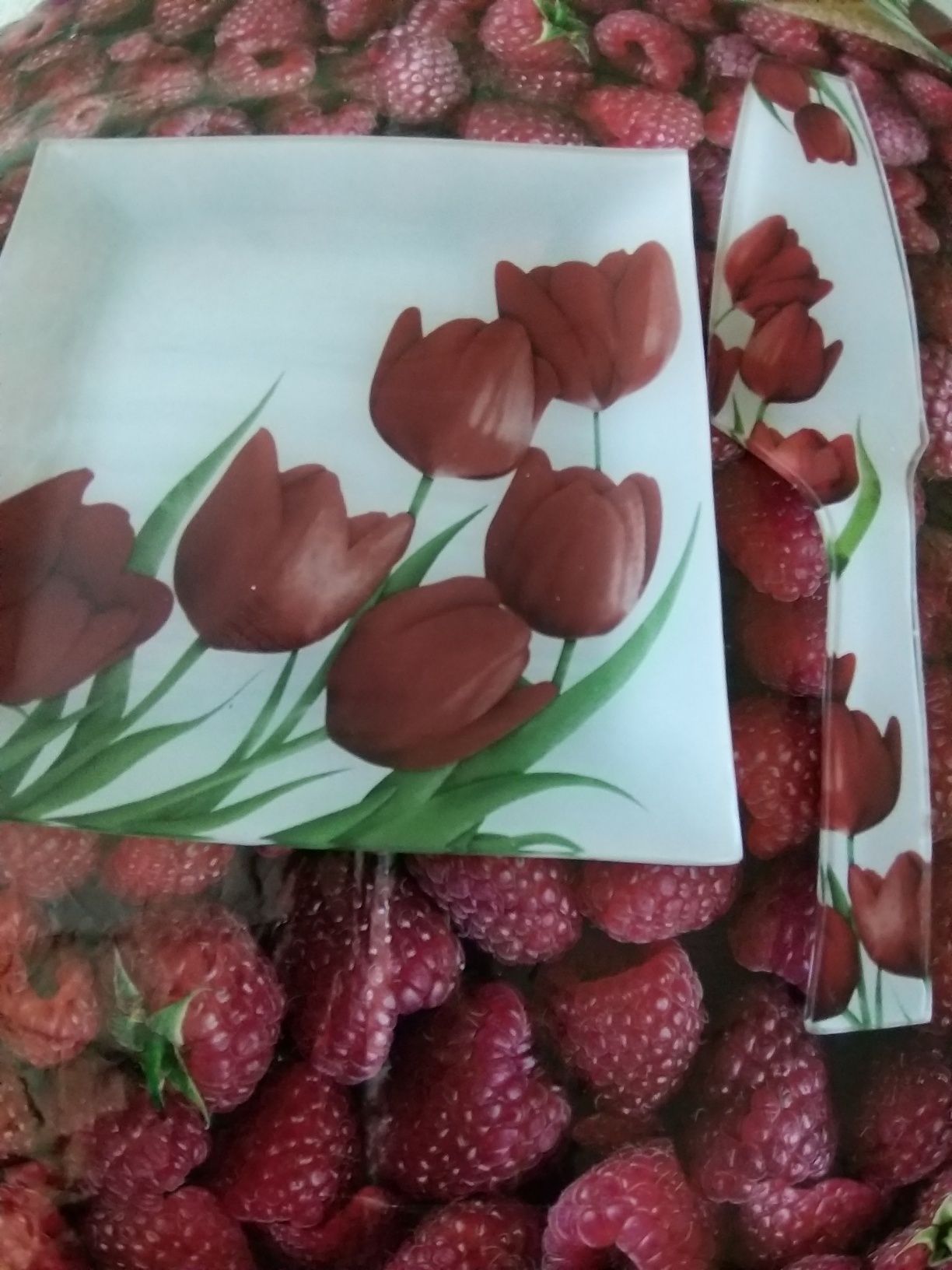 Тортница из закаленного стекла.