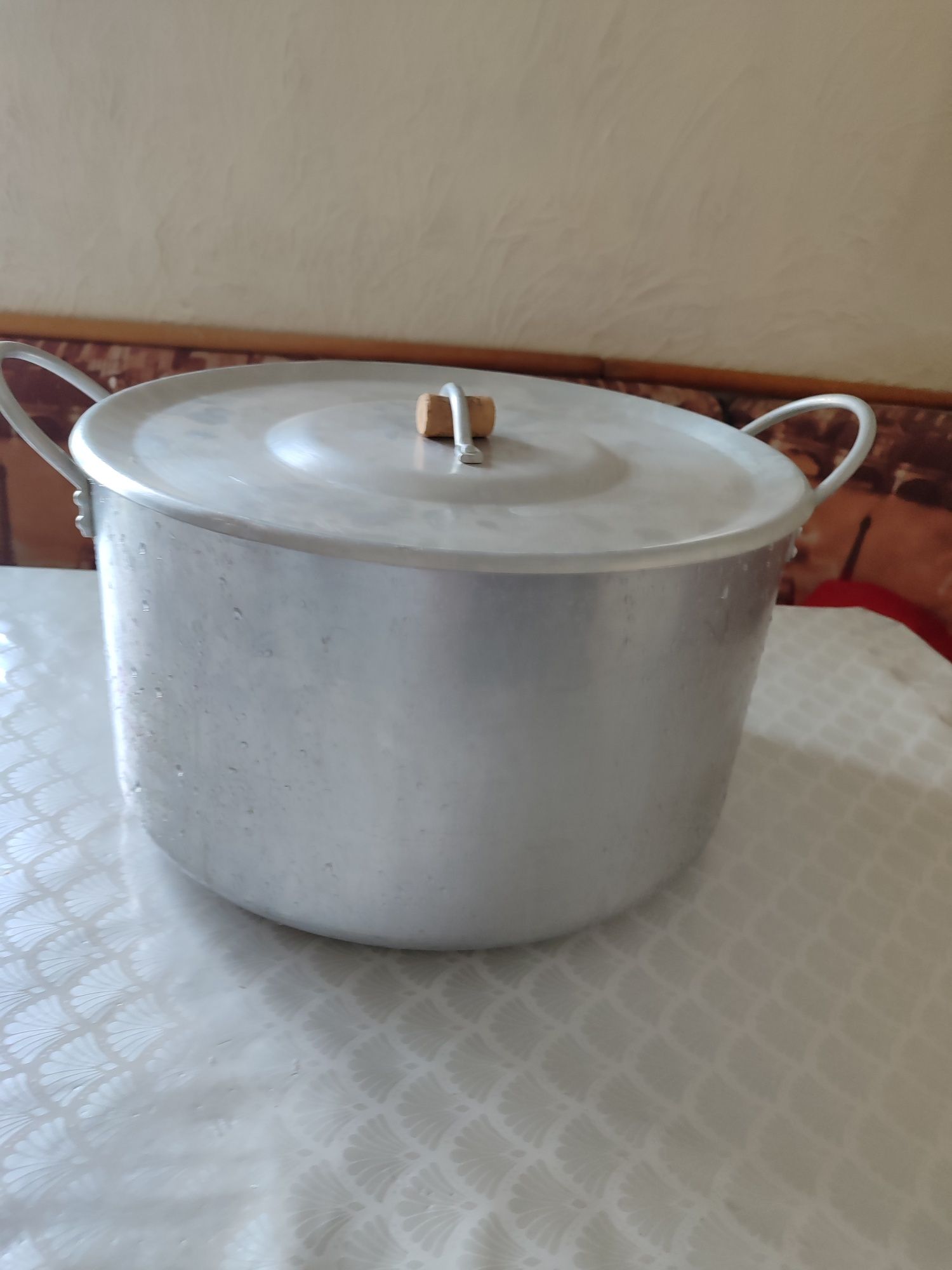 Кастрюля алюминиевая