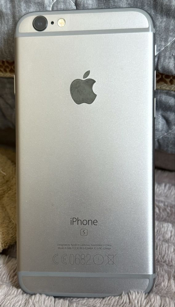 Apple 6-S на 64 gb