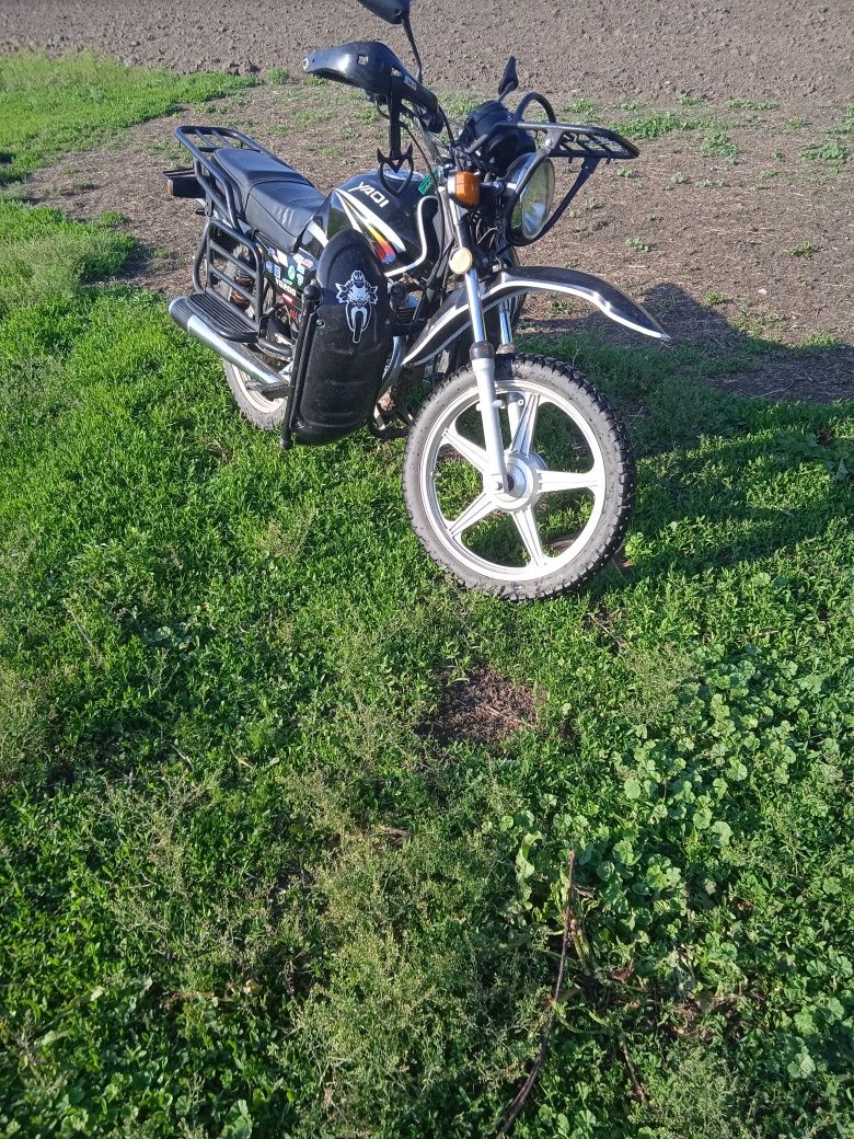 Продам мотоцикл Yaci