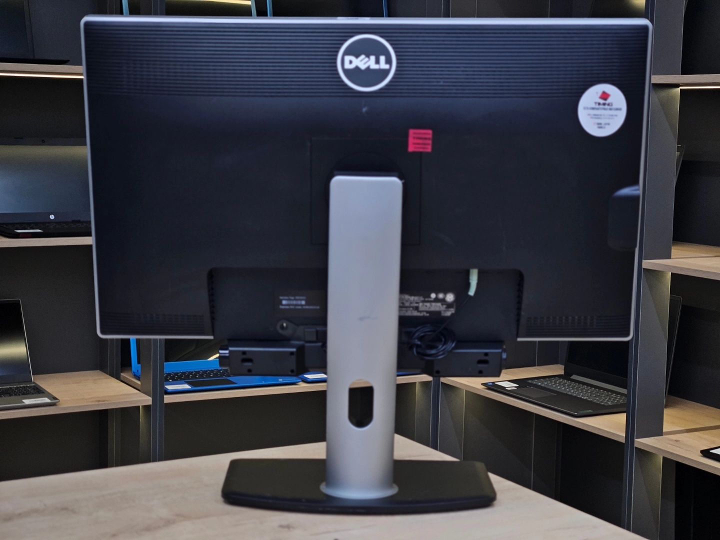 Шикарный монитор Dell U2713HM - 27 дюйм 2К 60Гц с Динамиками 10Вт