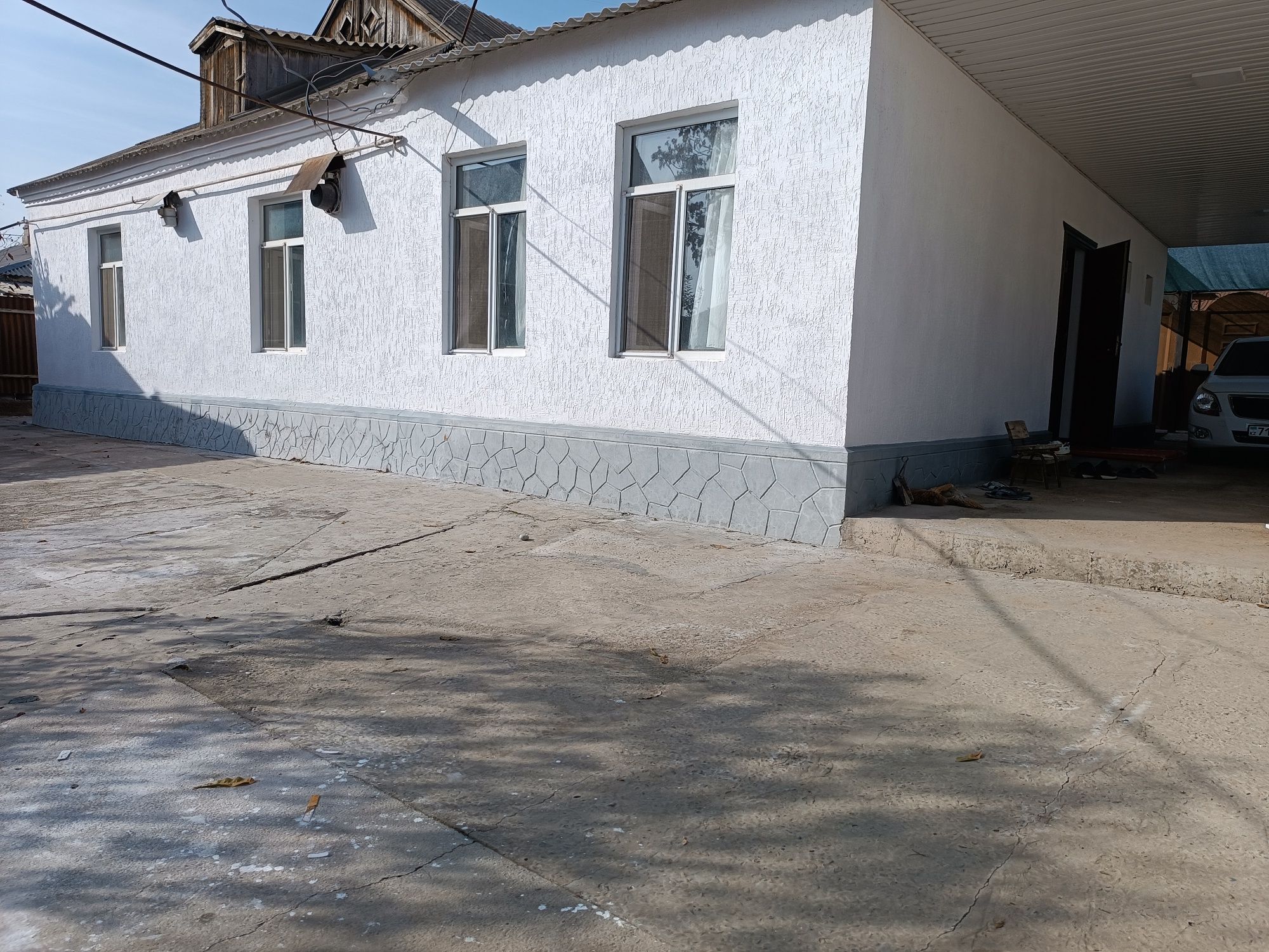 Үи сатылады Жетісай қаласы центір