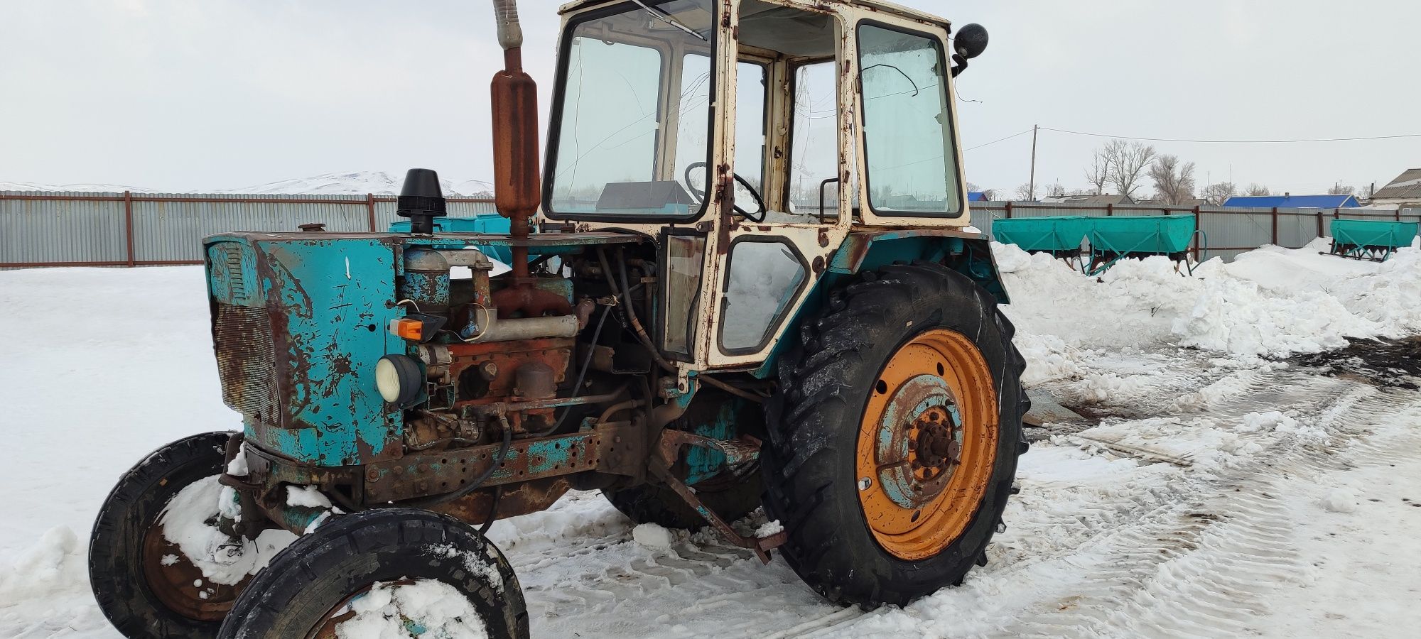Продам трактор юмз