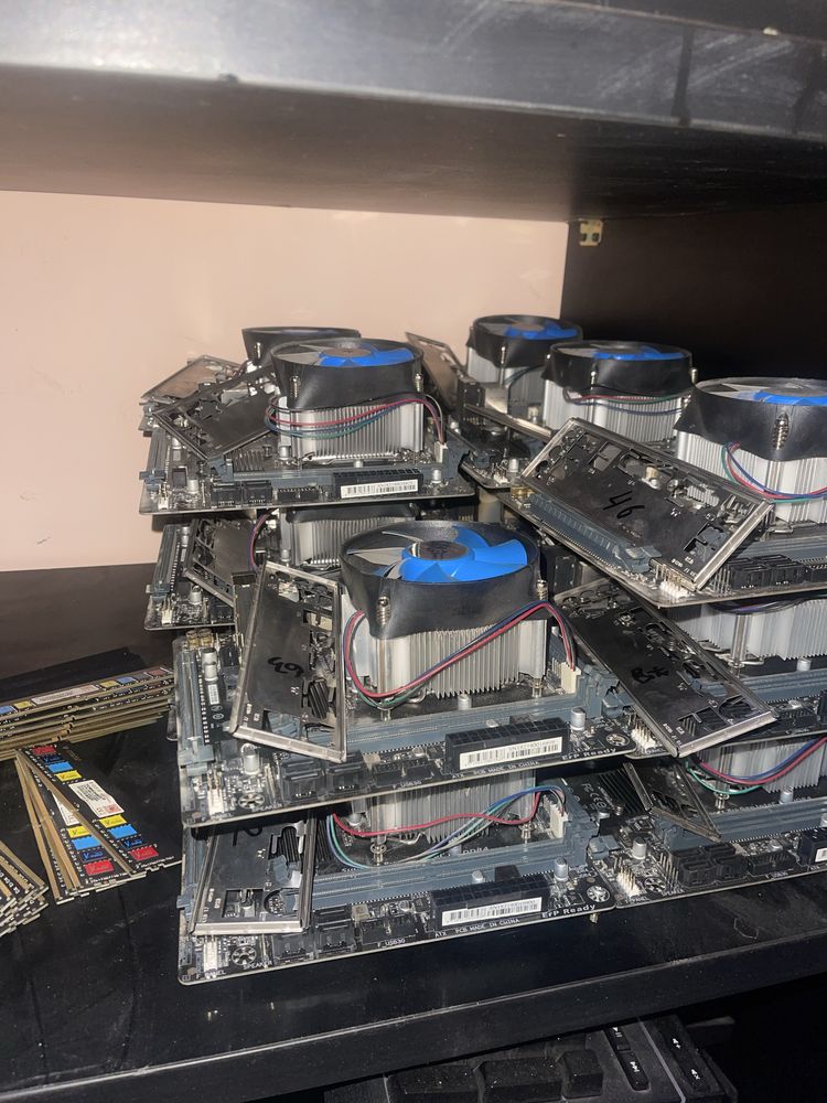 Материнская плата с процессорм i5-9400f