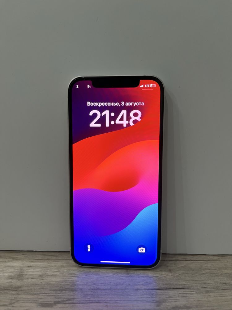 Продам IPhone 12
