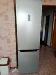 Продам холодильник Indesit.