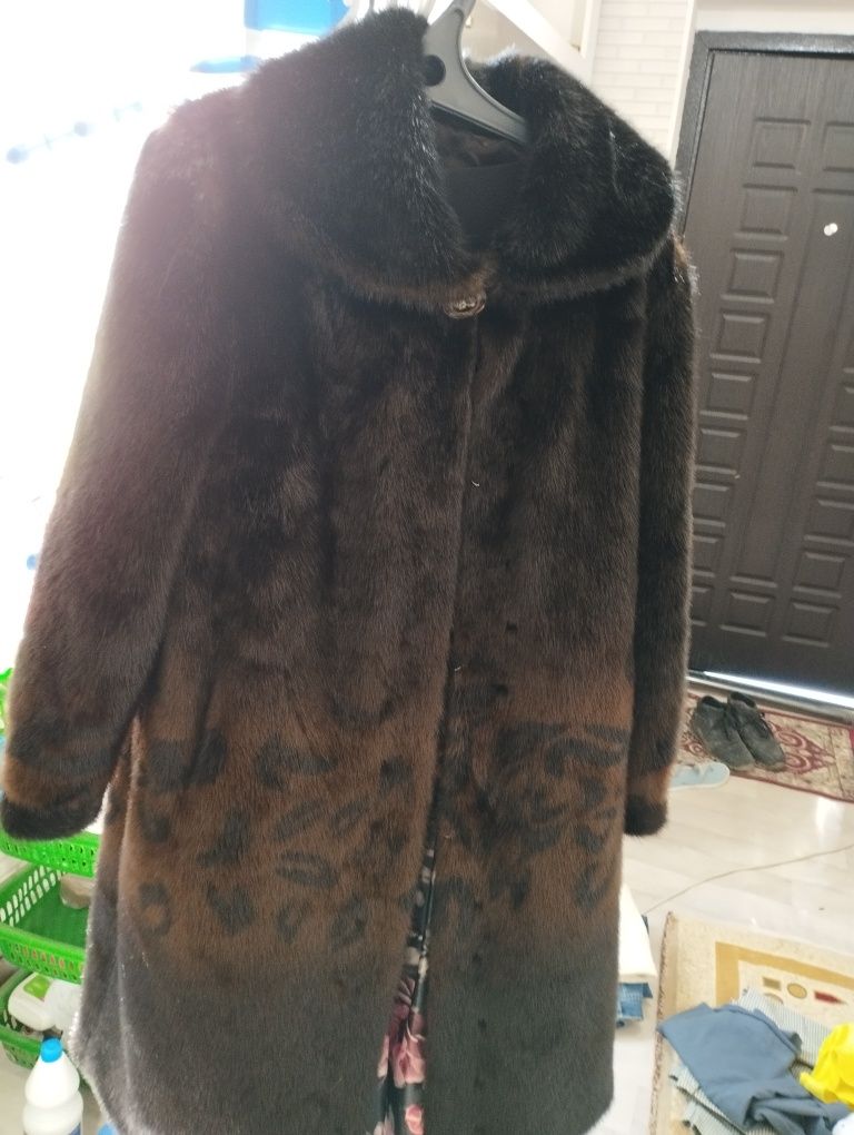 Срочно продаю, связи с переездом есть и детское все вещи бу