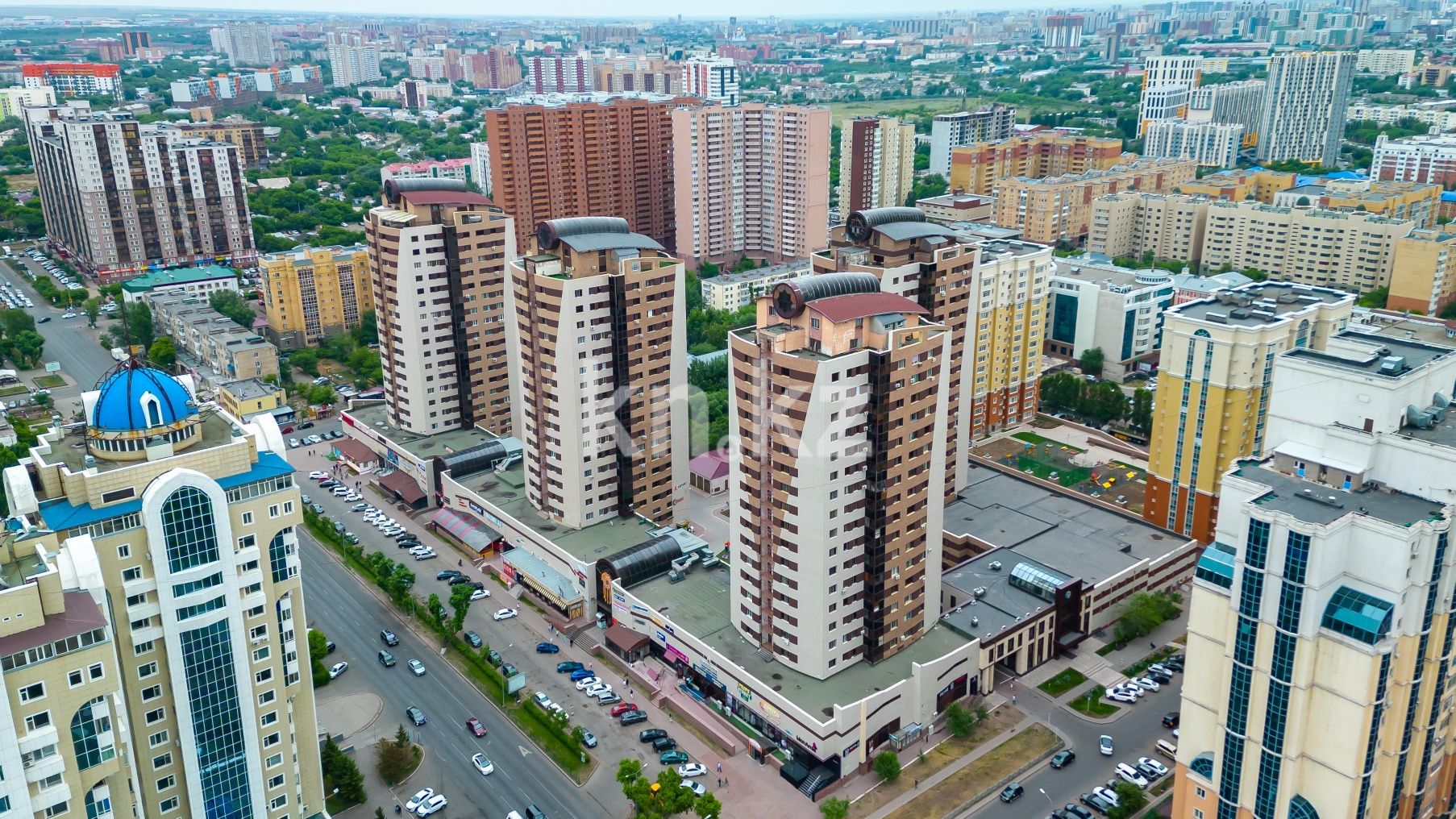 Продам 2 ком ЖК Шапагат Нуры ," Золотой Квадрат "