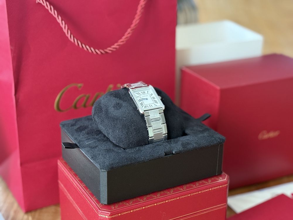 Часы Cartier Tank Solo