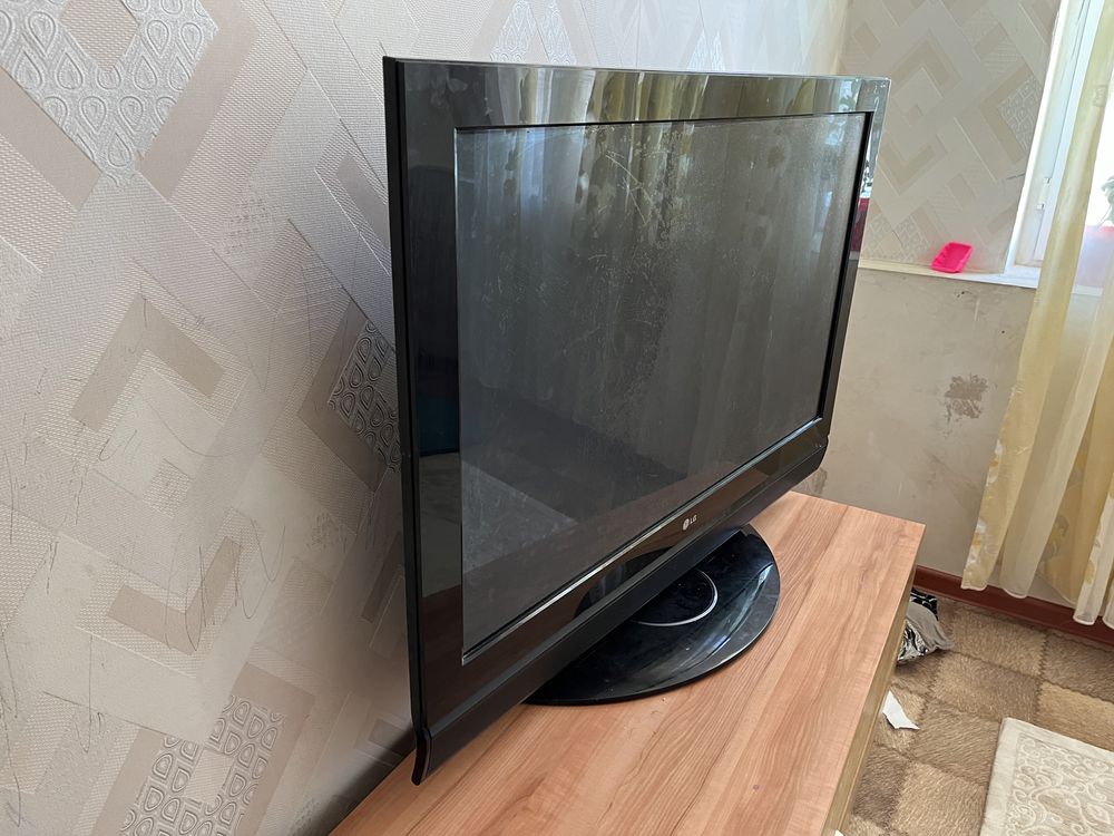 Продаётся Телевизор LG