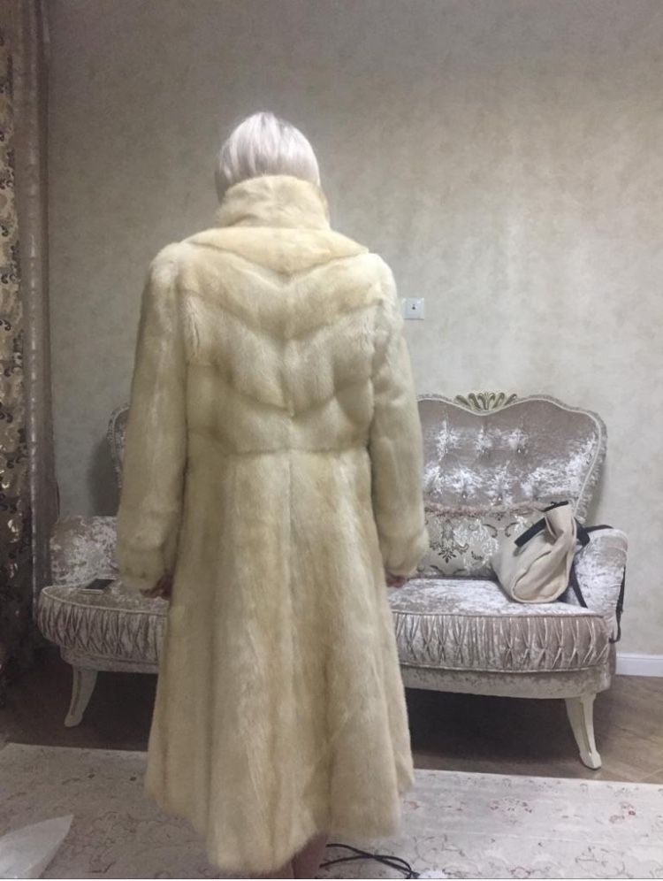 Шуба норковая светлая