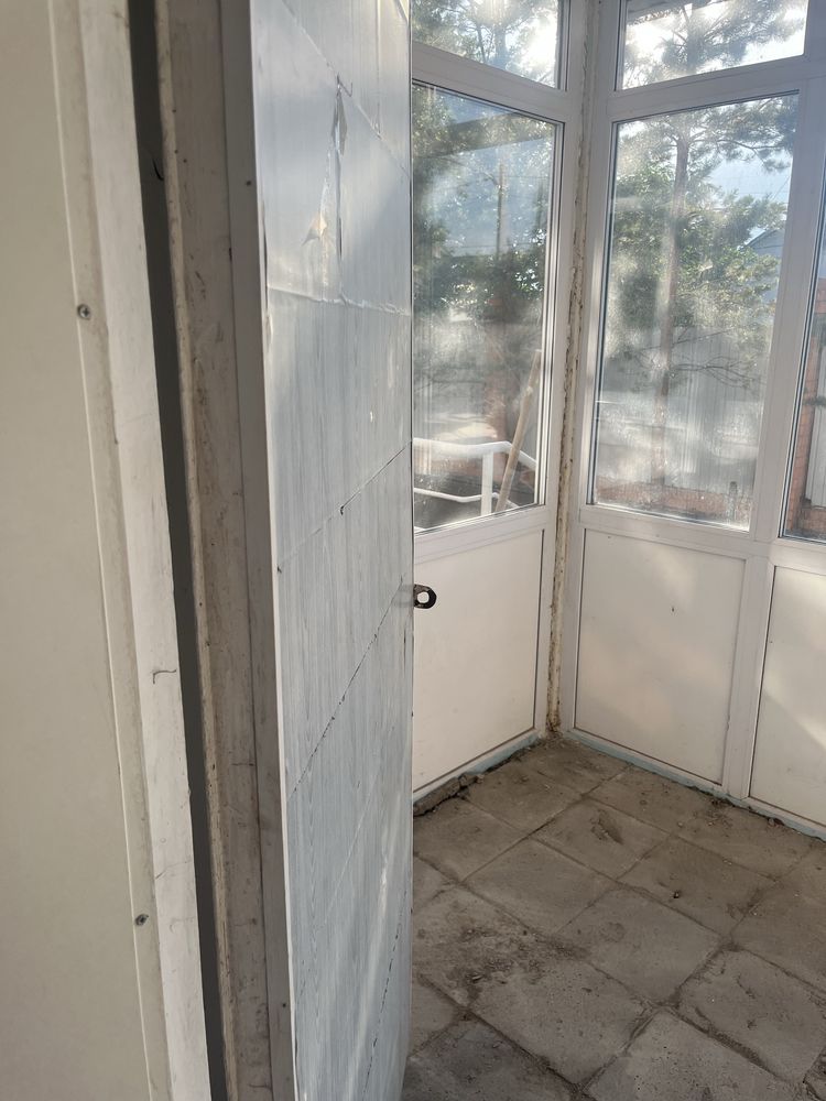 Продам железную дверь