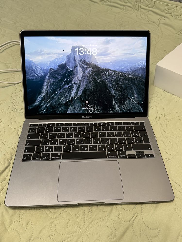 Продам MacBook Air M1