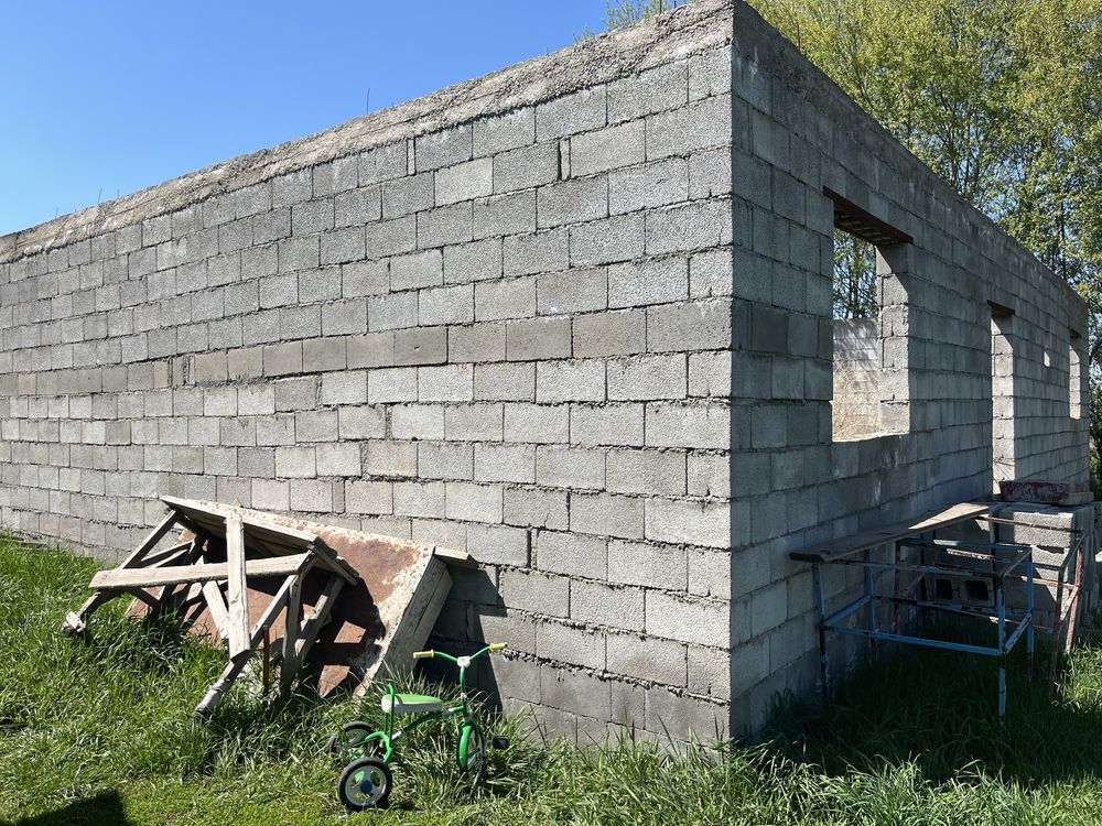 Не достройный дом, Бітпеген үй, Жер үй, Арзан үй,