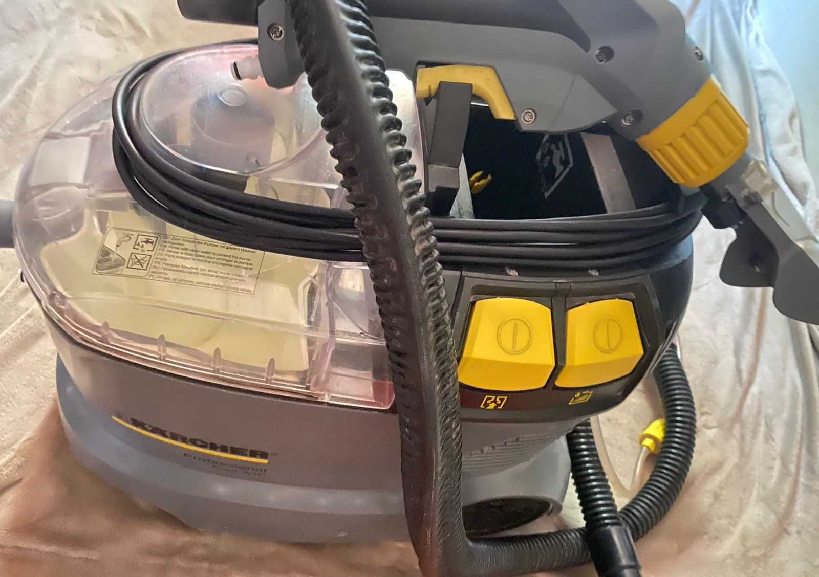 Продам моющий пылесос KARCHER