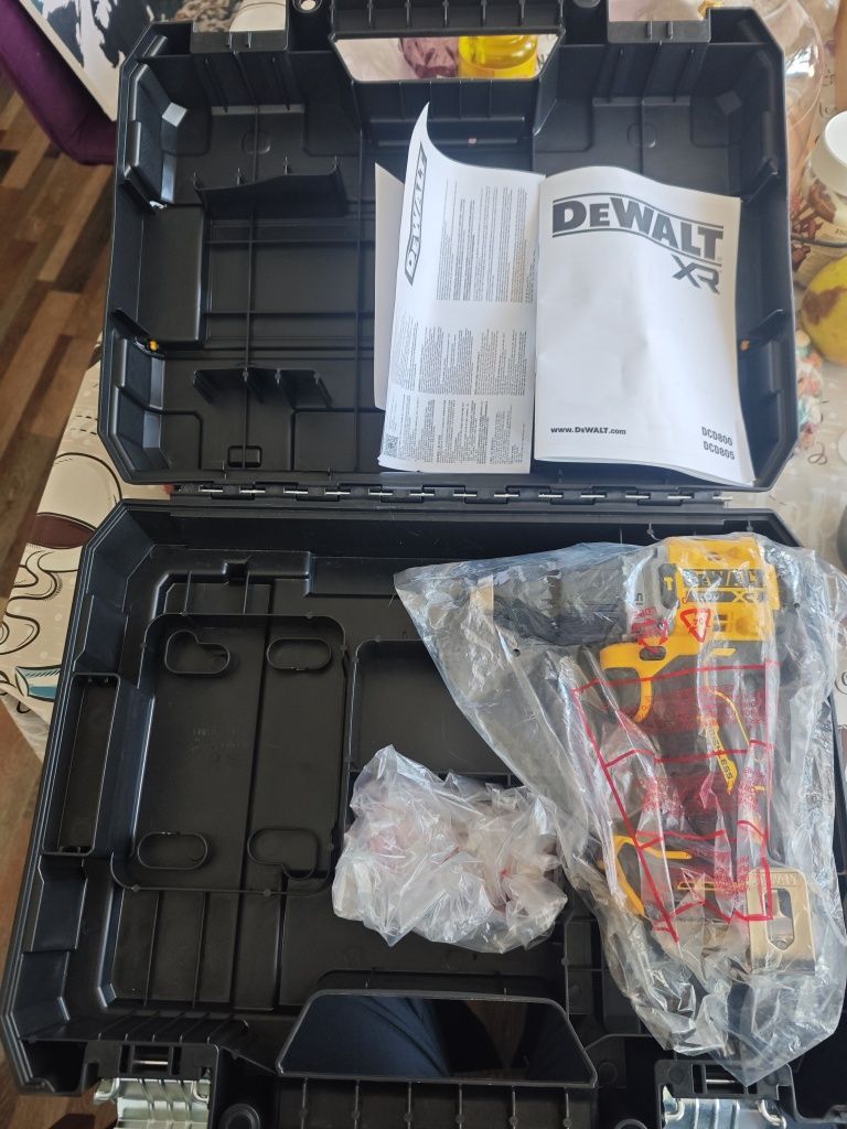 DeWalt DCD805 20v