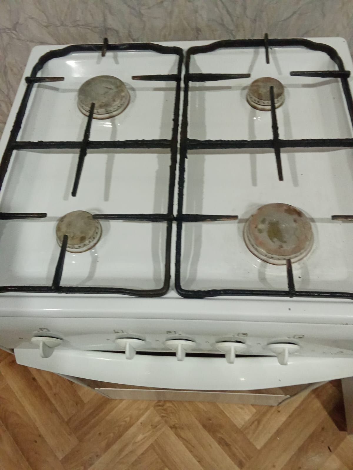 Продам газовую плиту б/у