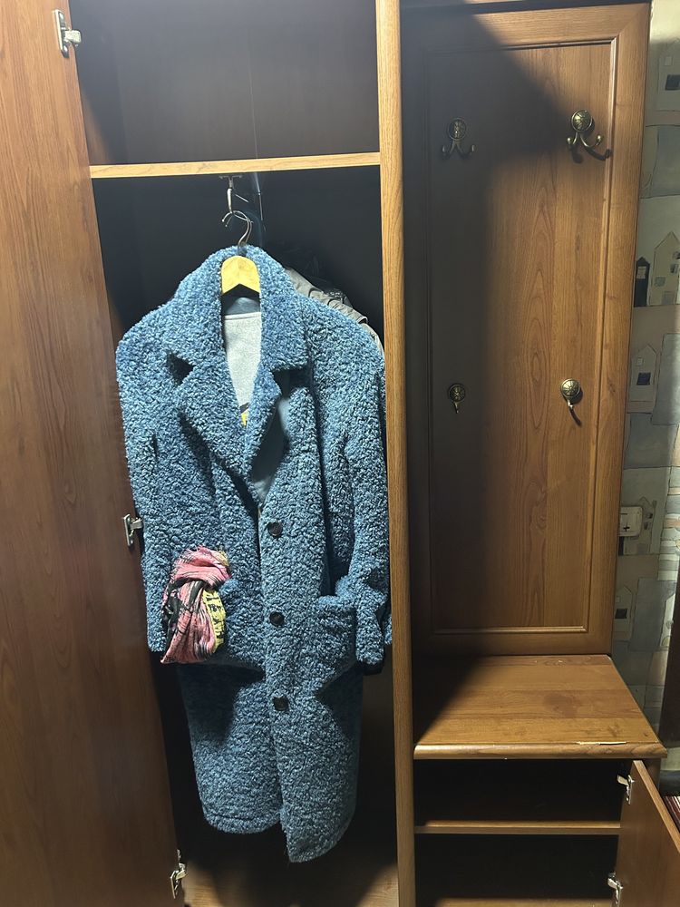Продам шкаф в прихожую