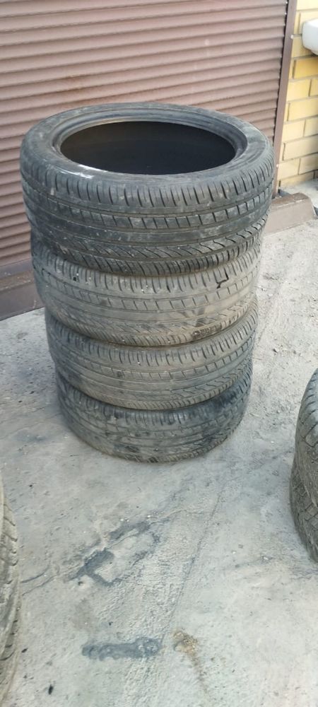 Продам автошины в среднем состоянии