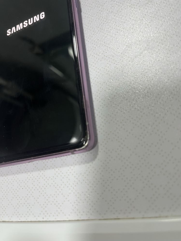 Samsung s20fe продам срочно за 50000 либо обмен предлагайте