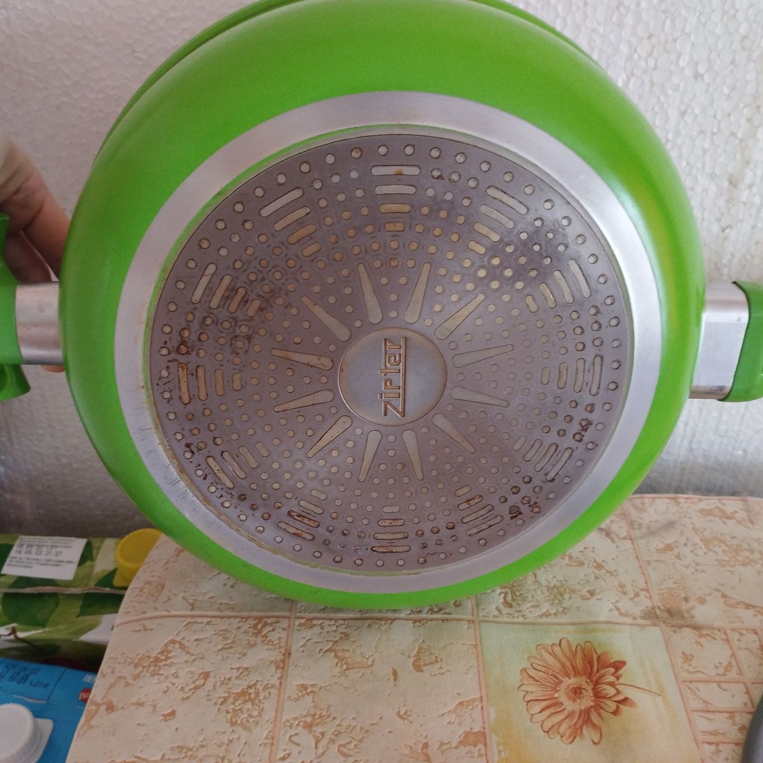 Продам сковородку, кастрюль