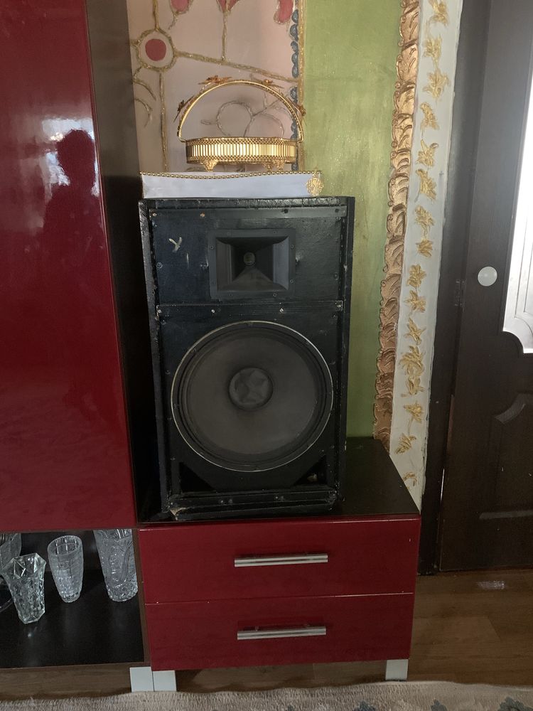 Продам музка все работает играет отлично