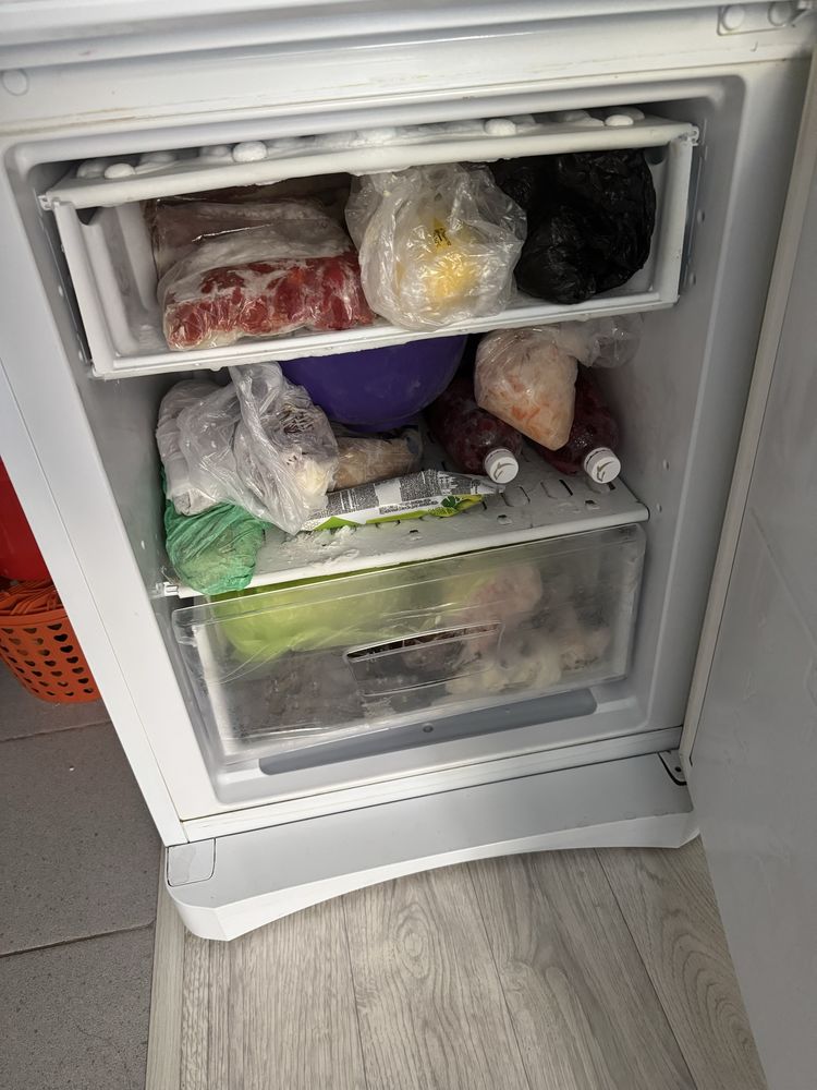 Продам холодильник