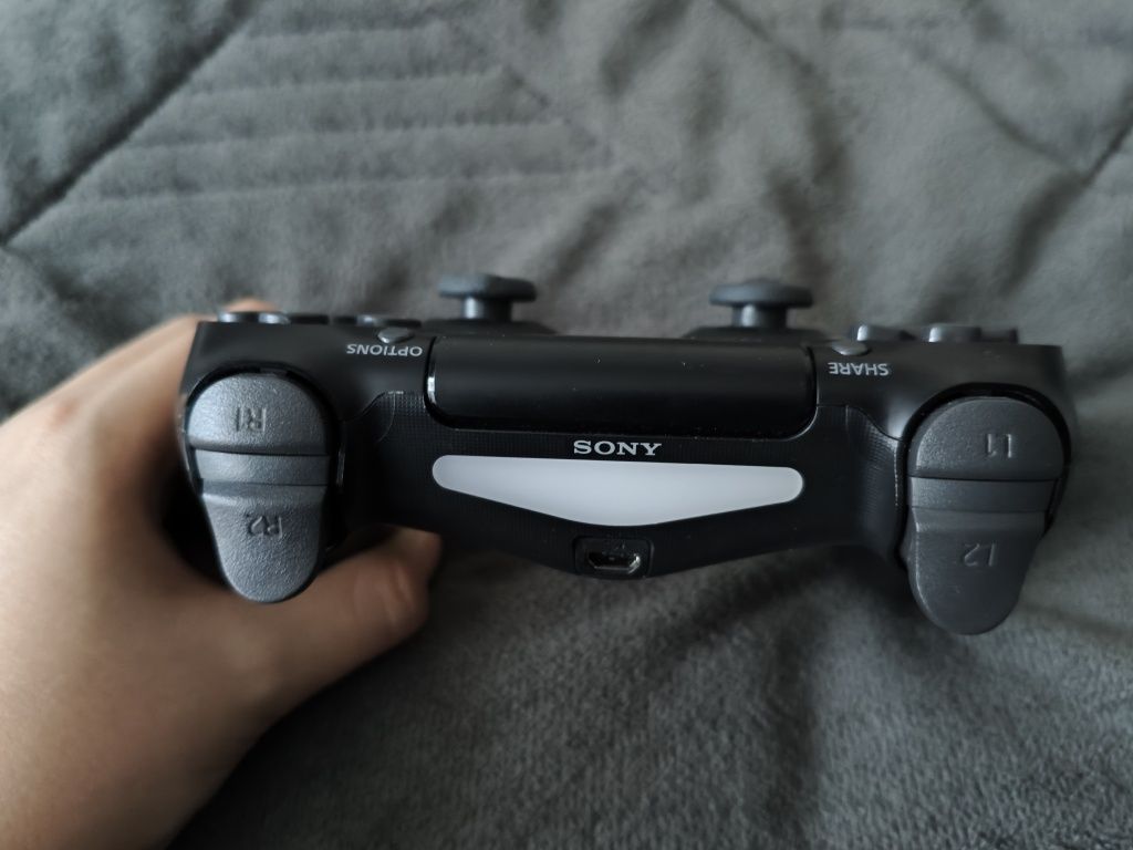 Джостик от PlayStation 4