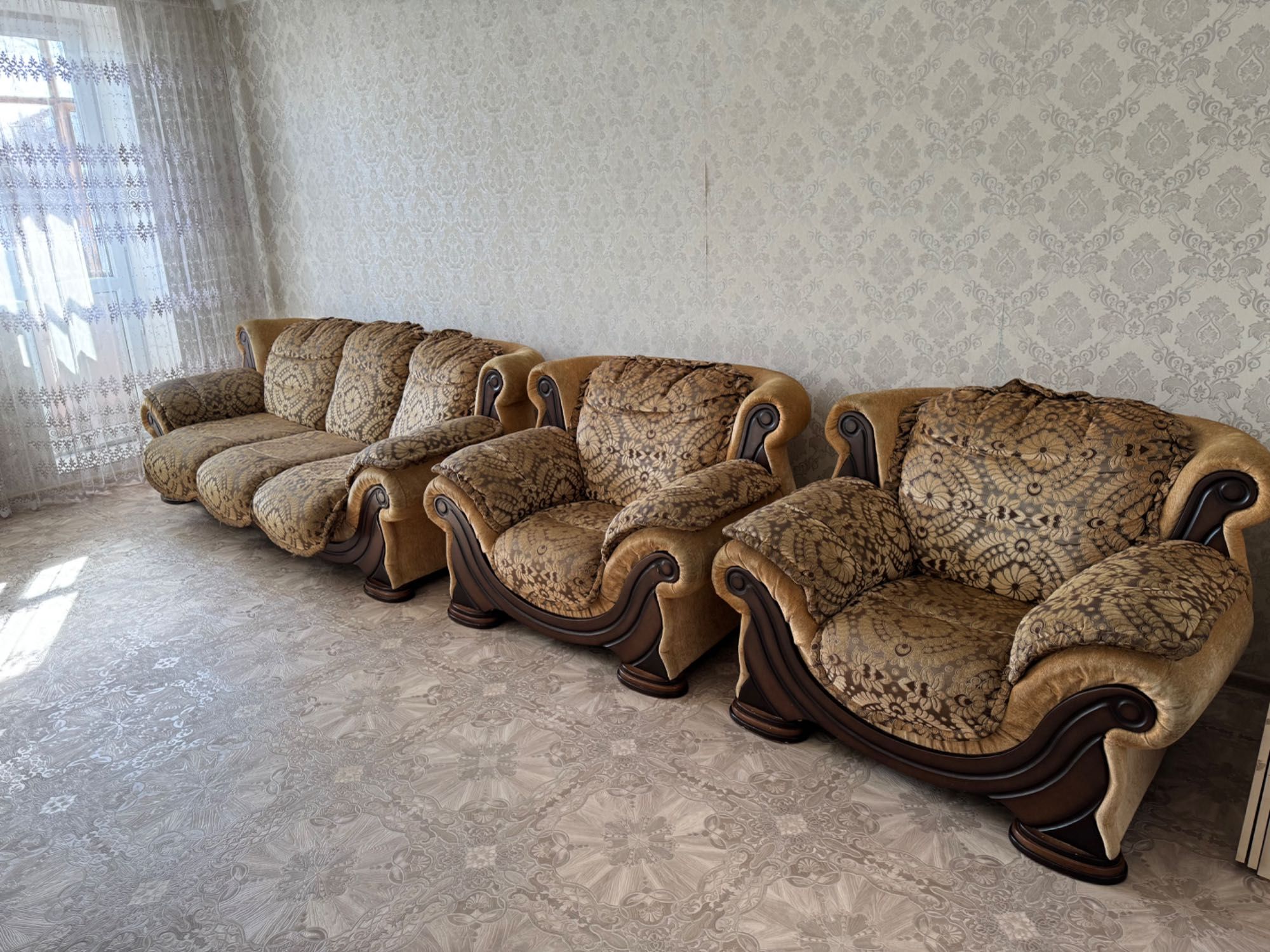 Продам диван кресло тройка