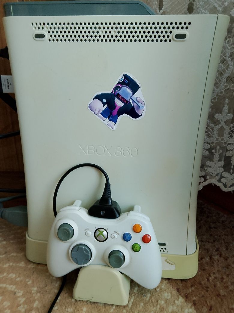 Xbox 360 в хорошем качестве с двумя джойстиками