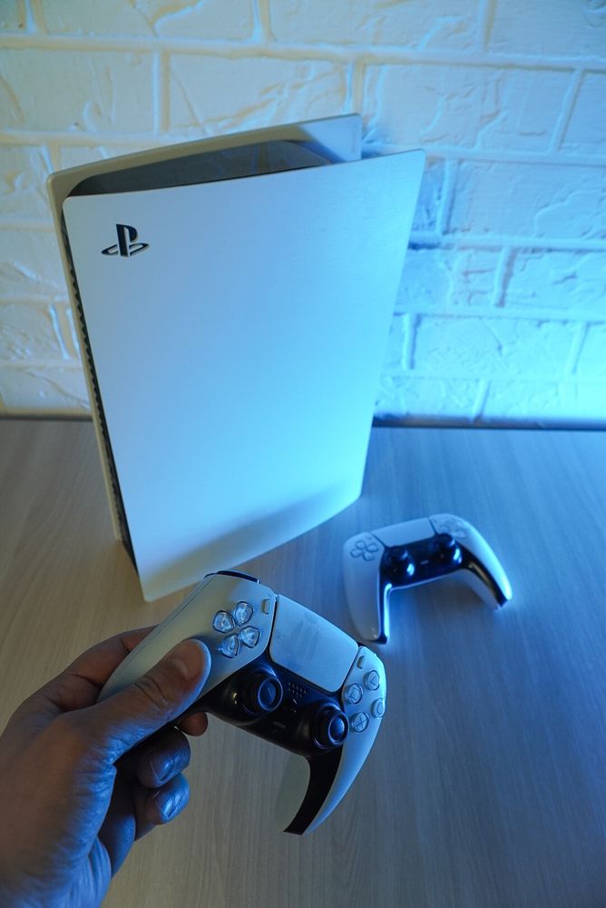 Playstation 5 подписки более 700 игр 2 джойстика