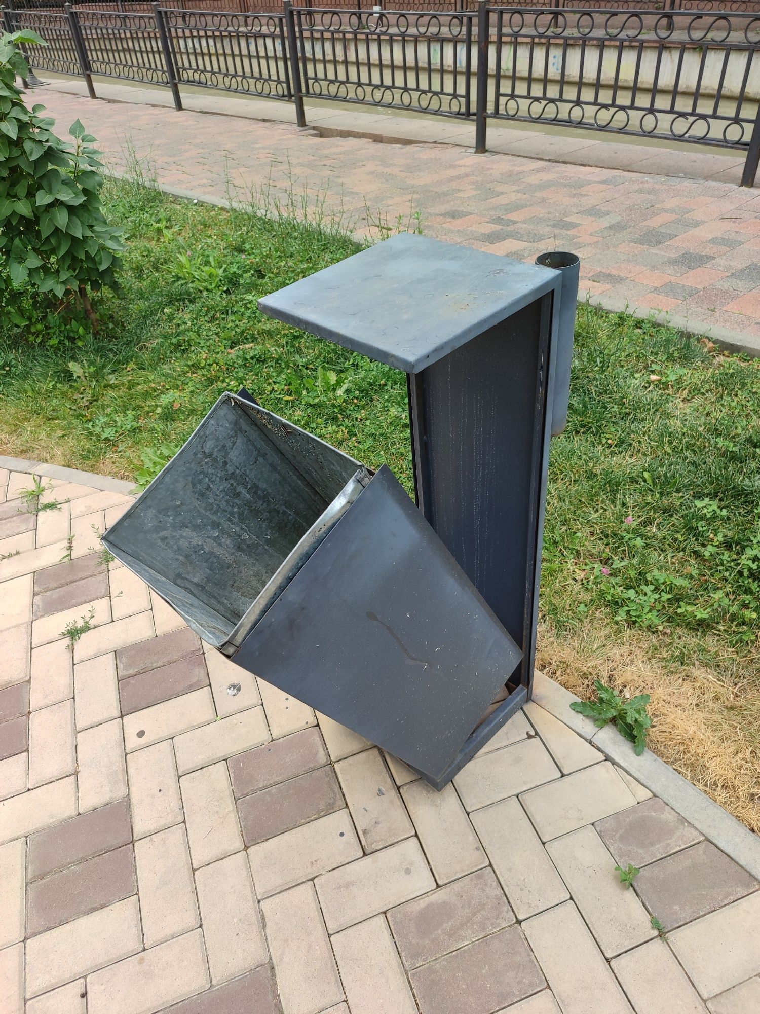Продаю уличные урны