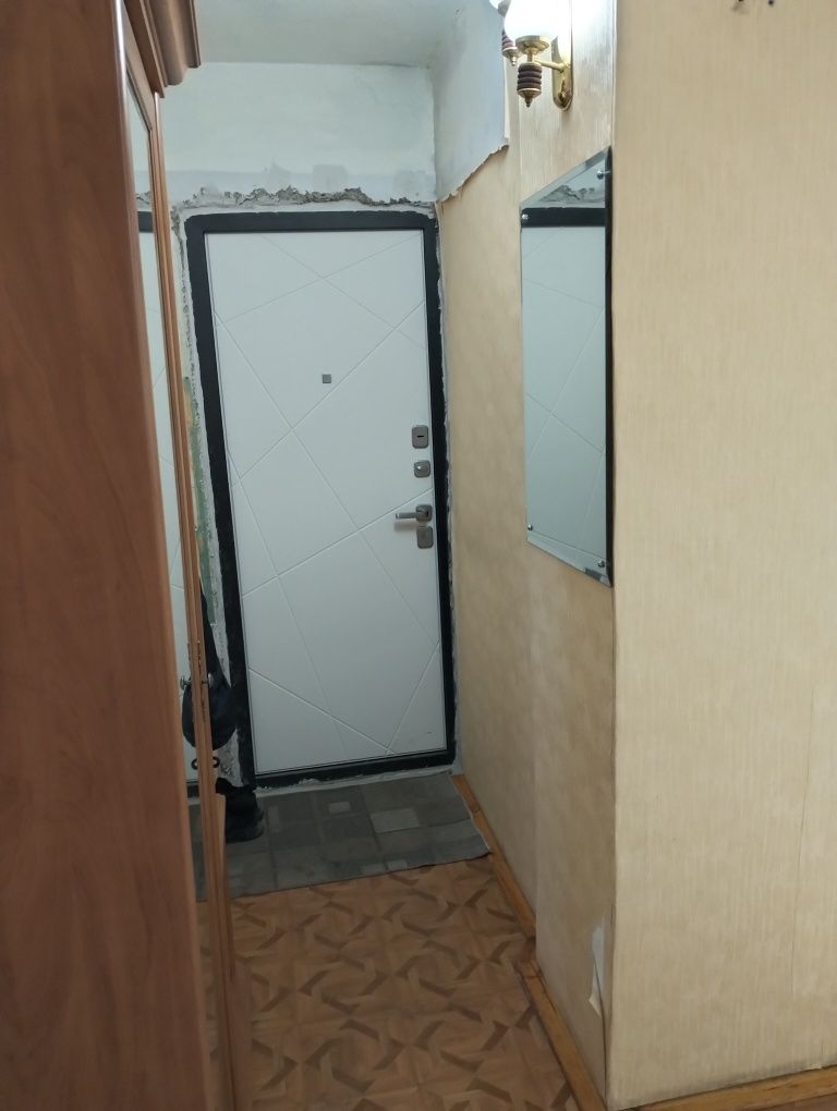 Продам  2 х комн.кв