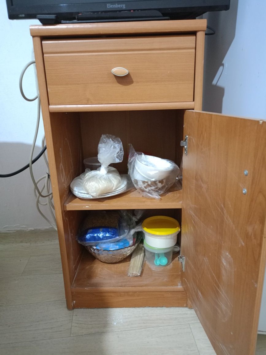 Продам тумбу. Тумба под телевизор.