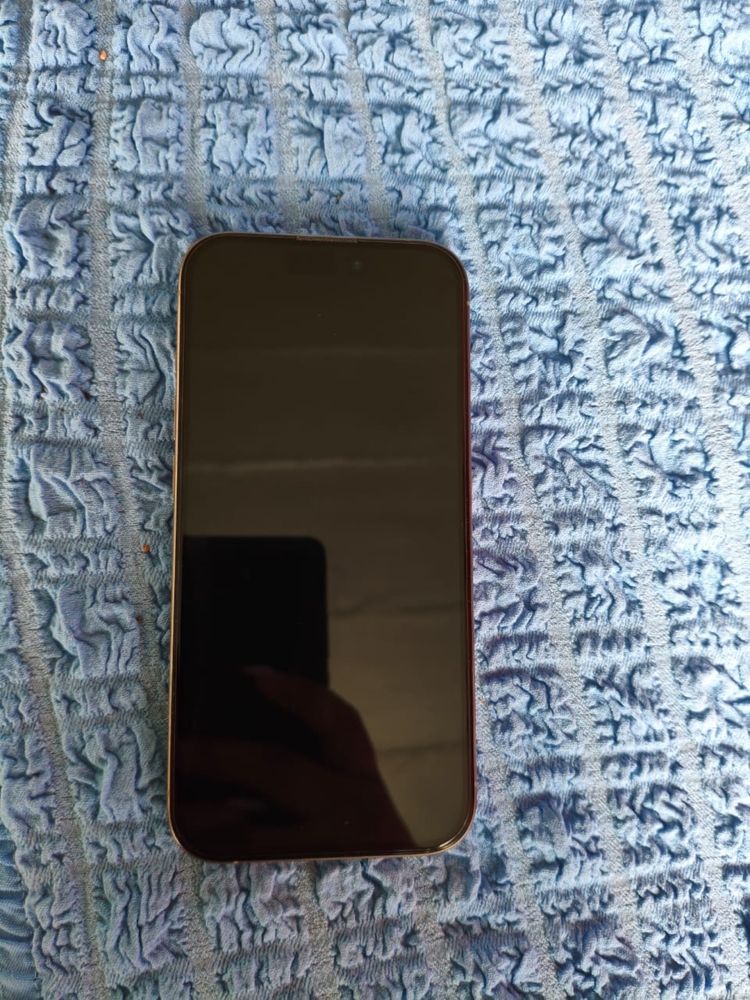 Продам Iphone 15 pro