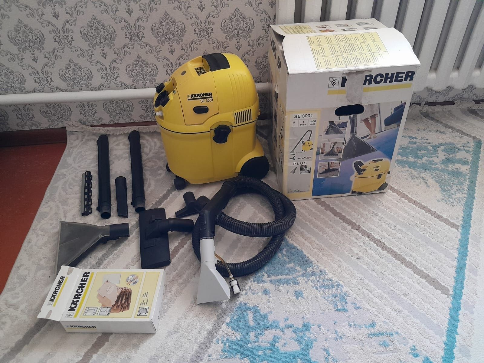 Моющий пылесос Karcher для химчистки мягкой мебели автохимчистка
